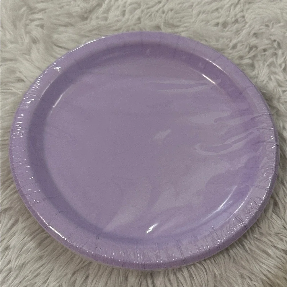 DG Party Lavender Paper Plates 16 CT 8.625 Inch Purple Disposable 34805